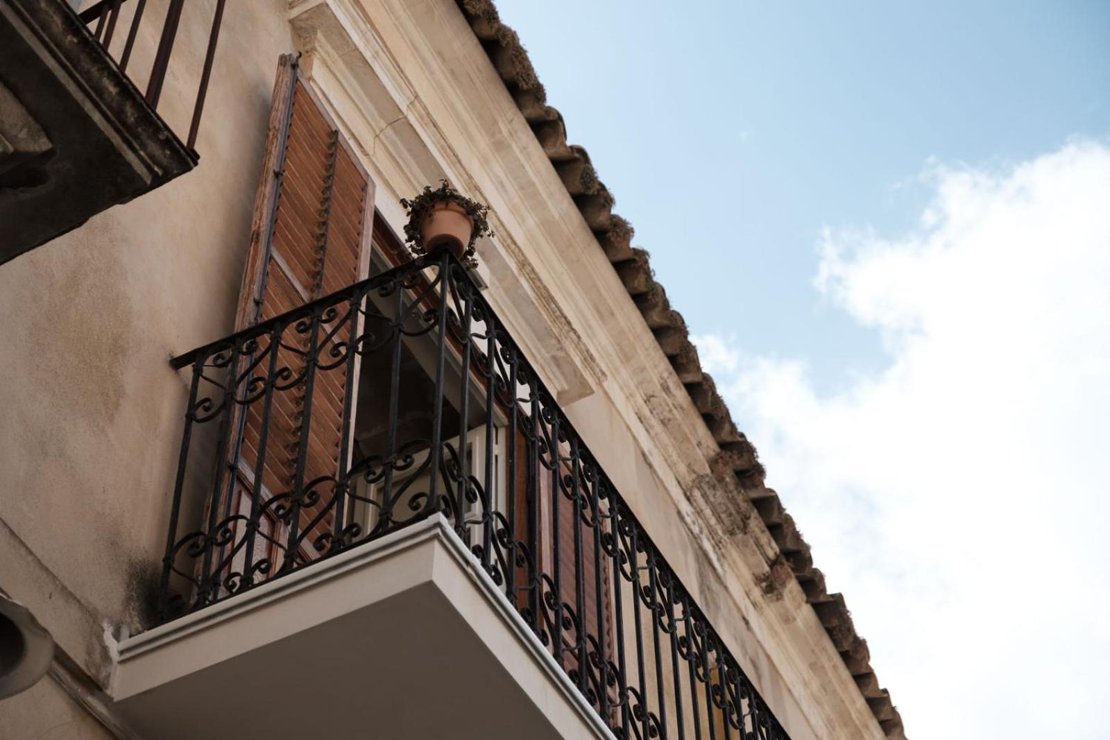 مبيت وإفطار موديكا Casa Catale المظهر الخارجي الصورة