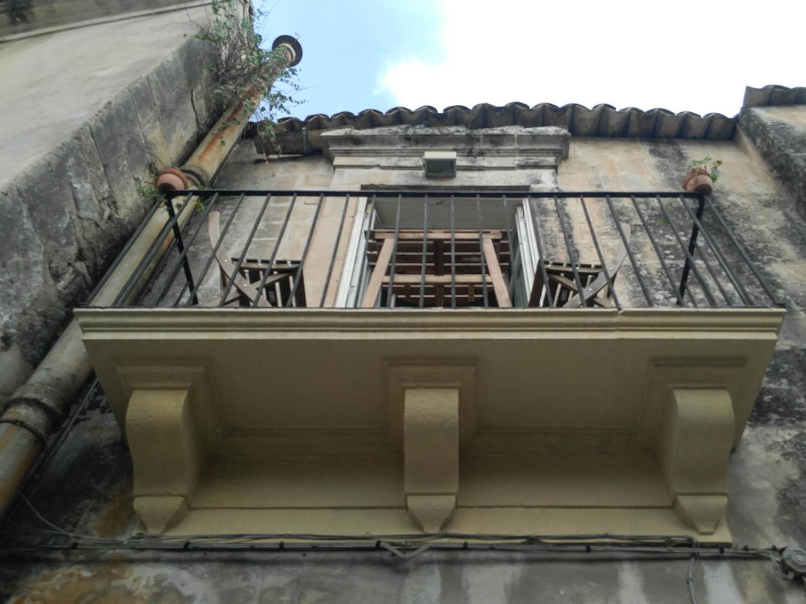 مبيت وإفطار موديكا Casa Catale المظهر الخارجي الصورة